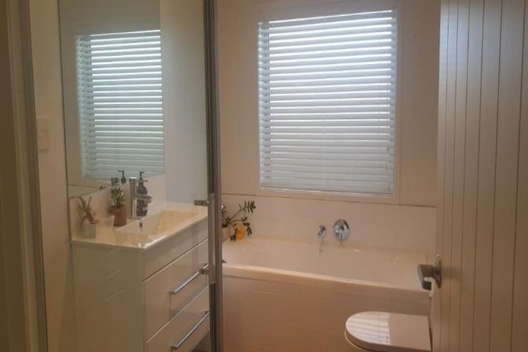 Photo of property in 10 Awatira Drive, Papamoa Beach, Papamoa, 3118