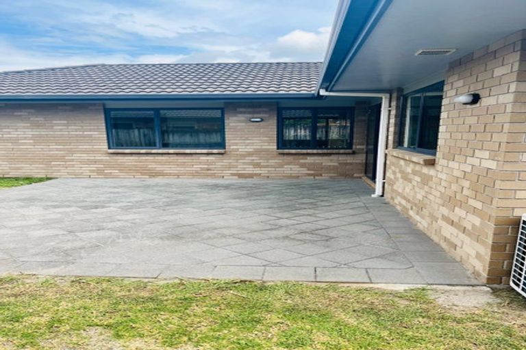 Photo of property in 25 Grabella Place, Papamoa Beach, Papamoa, 3118