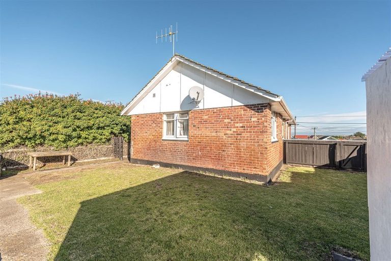 Photo of property in 180 Puriri Street, Castlecliff, Whanganui, 4501