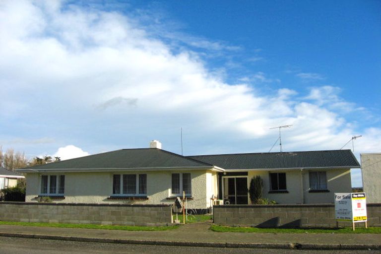 Photo of property in 70 Gloucester Street, Waikiwi, Invercargill, 9810