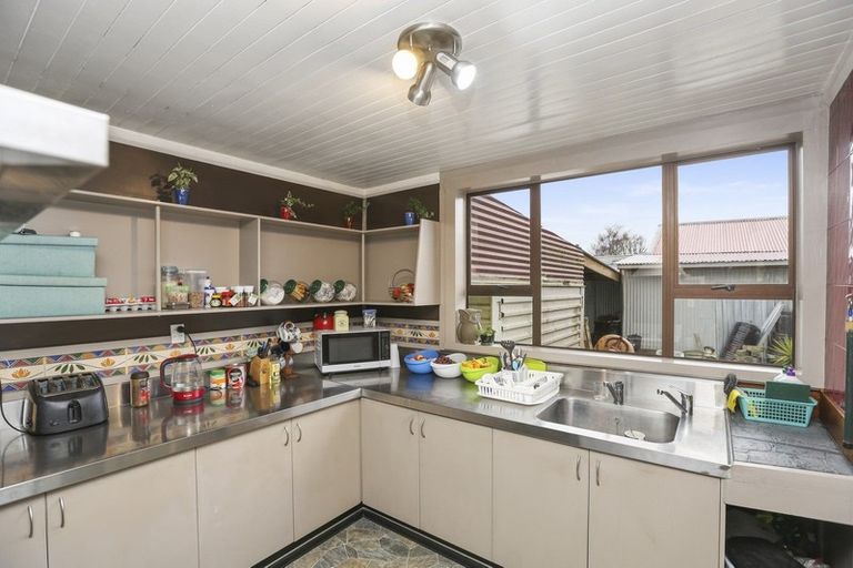 Photo of property in 142 Juliet Street, Stratford, 4332