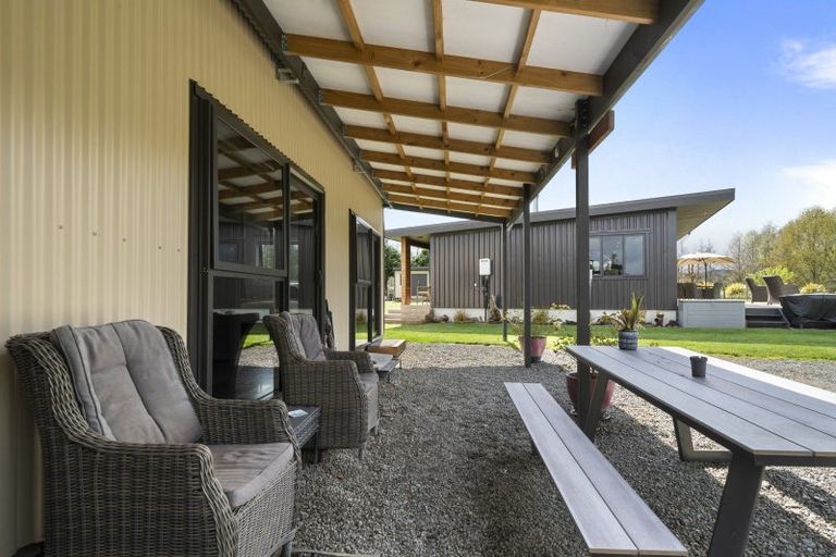 Photo of property in 193 Rowes Road, Hunterville, 4785