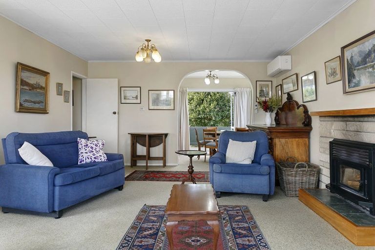 Photo of property in 7 Titoki Avenue, Waipahihi, Taupo, 3330