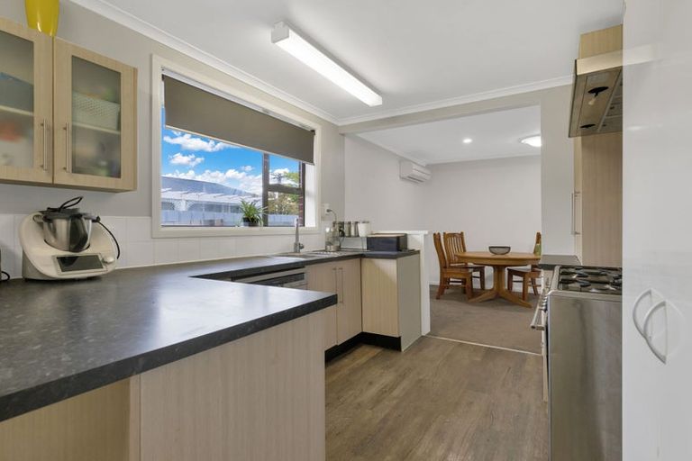 Photo of property in 10 Maple Street, Bishopdale, Christchurch, 8053