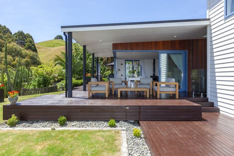 Photo of property in 105 Waterfall Road, Paraparaumu, 5032