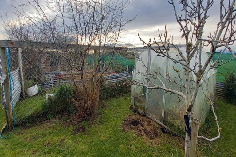 Photo of property in 2154 Ohai Clifden Highway, Eastern Bush, Otautau, 9682