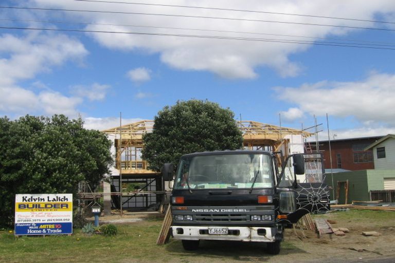 Photo of property in 110 Bway Road, Waihi Beach, 3611