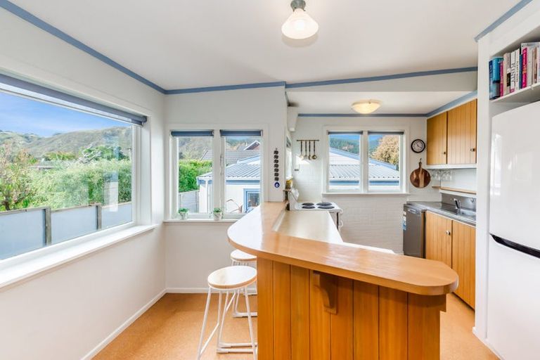 Photo of property in 36 Moana Road, Paraparaumu, 5032