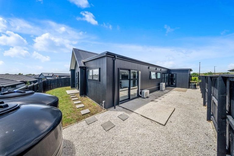 Photo of property in 63 Te Paea Avenue, Paerata, 2124