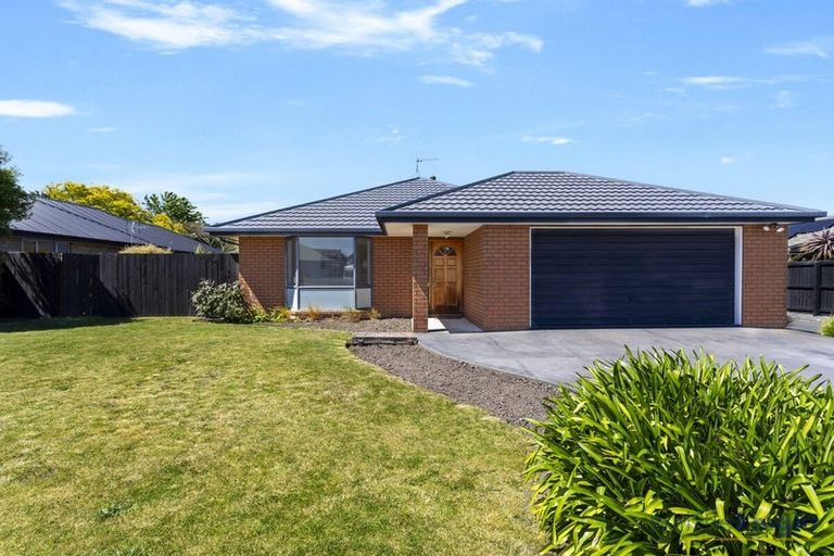 Photo of property in 35 Broadhaven Avenue, Parklands, Christchurch, 8083