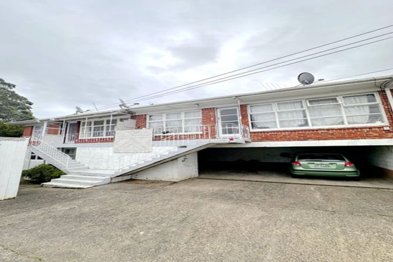 Photo of property in 2/228 Onewa Road, Birkenhead, Auckland, 0626