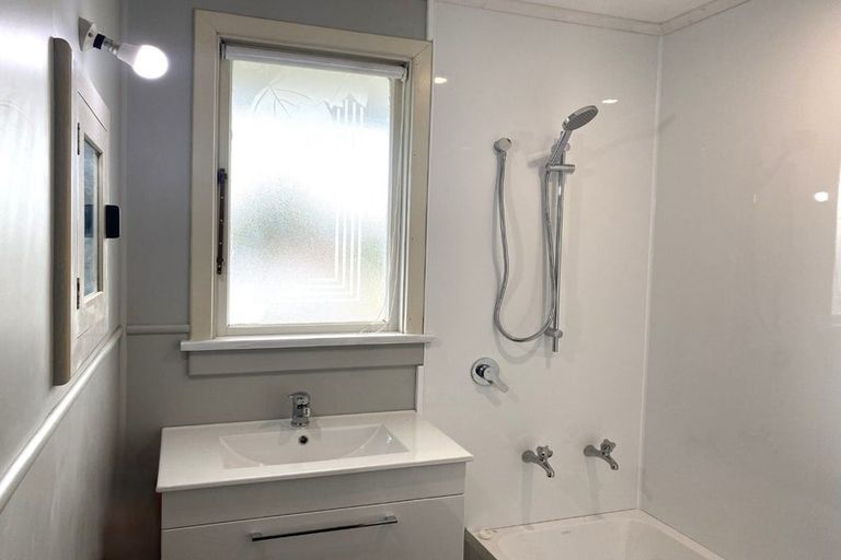 Photo of property in 16 Fraser Street, Waikiwi, Invercargill, 9810
