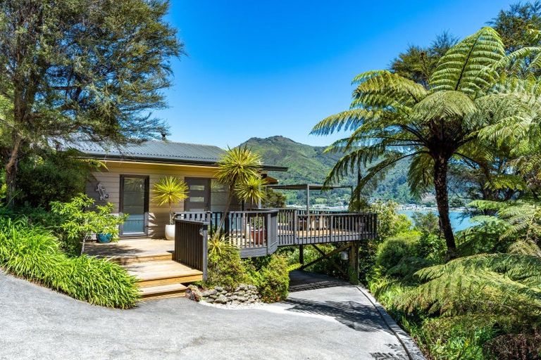 Photo of property in 253 Queen Charlotte Drive, Havelock, Picton, 7281