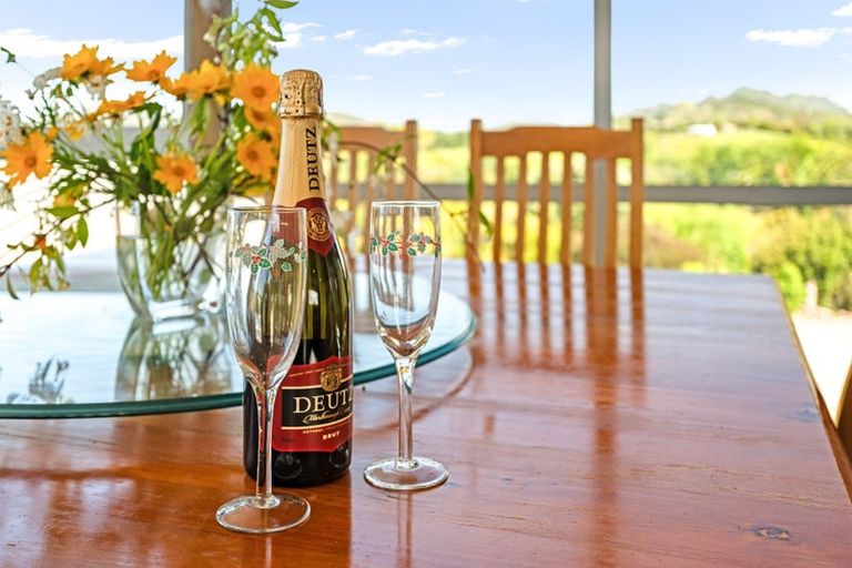 Photo of property in 80 Campbell Road, Parua Bay, Onerahi, 0192