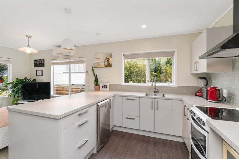 Photo of property in 1 Beachwater Grove, Paraparaumu Beach, Paraparaumu, 5032