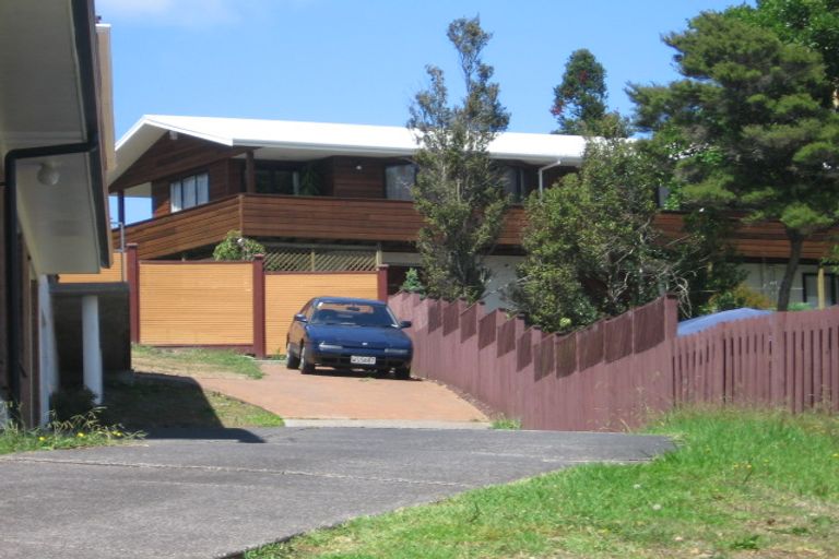 Photo of property in 1/4 Pemberton Avenue, Bayview, Auckland, 0629