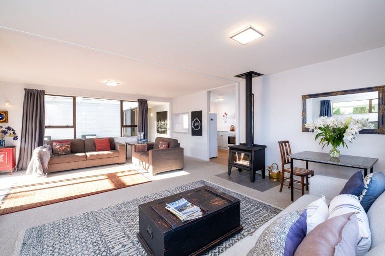 Photo of property in 10 Oregon Road, Te Awanga, 4102