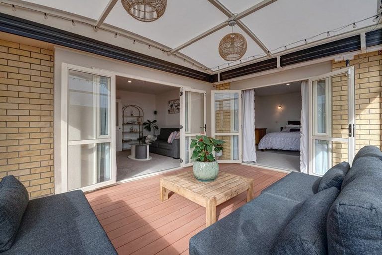 Photo of property in 69 Bluebird Crescent, Unsworth Heights, Auckland, 0632