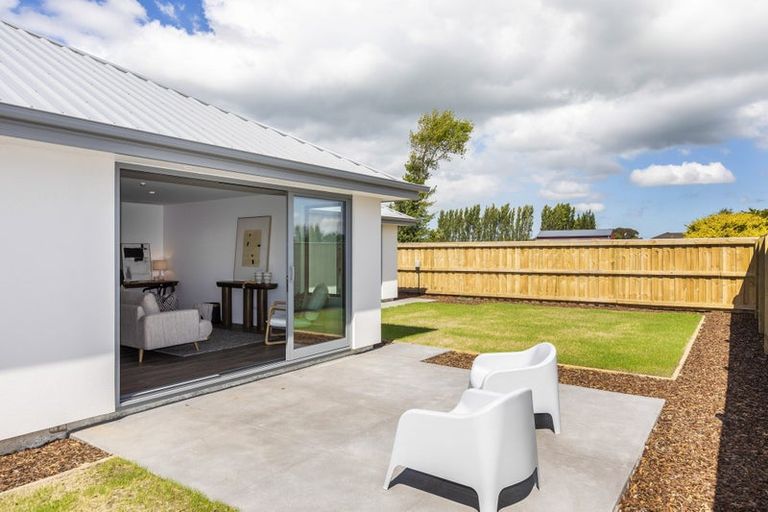 Photo of property in 104 Skibbereen Drive, Halswell, 8025