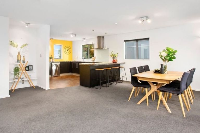 Photo of property in 15/20 Hutcheson Street, Sydenham, Christchurch, 8023