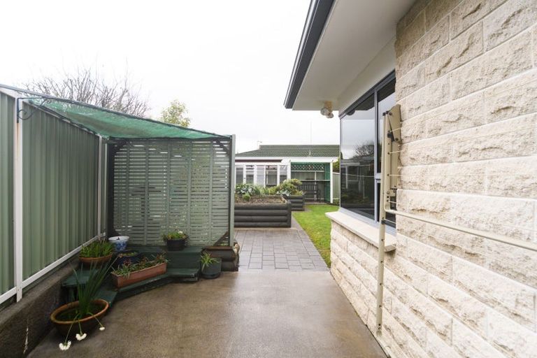 Photo of property in 28 Cedar Crescent, Feilding, 4702