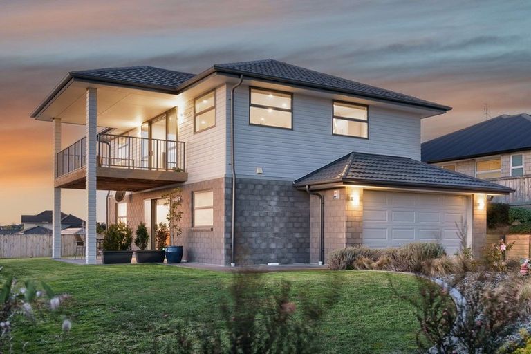Photo of property in 25 Benmore Crescent, Pyes Pa, Tauranga, 3112