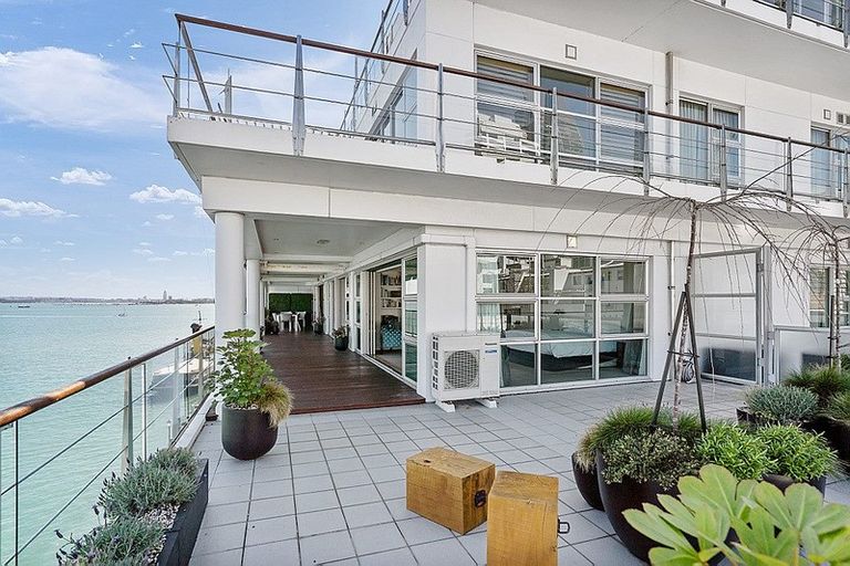 Photo of property in Shed 23 Princess Wharf Apartments, 34/145 Quay Street, Auckland Central, Auckland, 1010