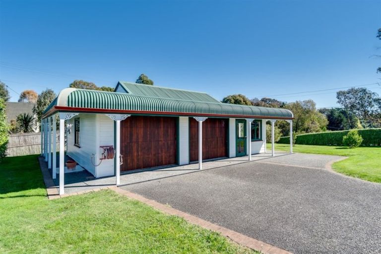 Photo of property in 238 Poraiti Road, Poraiti, Napier, 4182