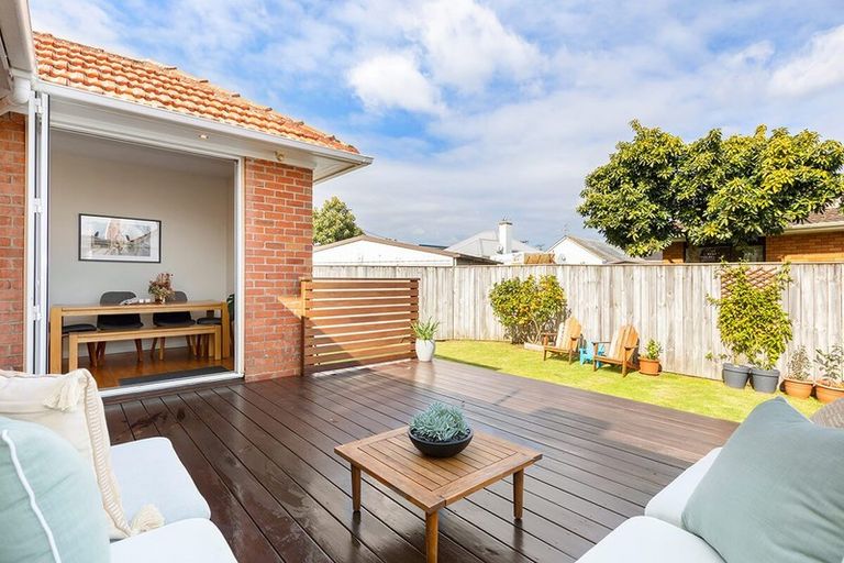Photo of property in 162 Landscape Road, Mount Eden, Auckland, 1024