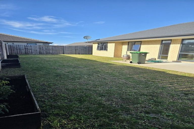 Photo of property in 9 Te Piriti Road, One Tree Point, 0118