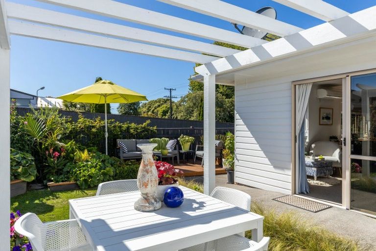 Photo of property in 1/122 Clawton Street, Westown, New Plymouth, 4310