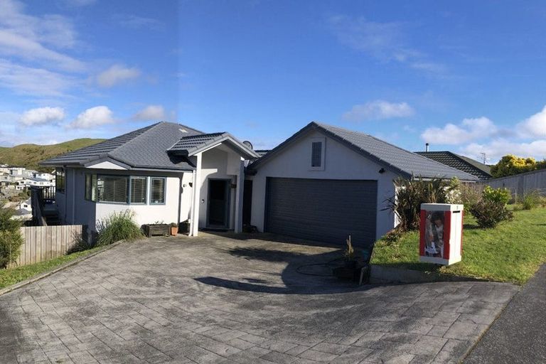 Photo of property in 5 Nether Green Crescent, Johnsonville, Wellington, 6037