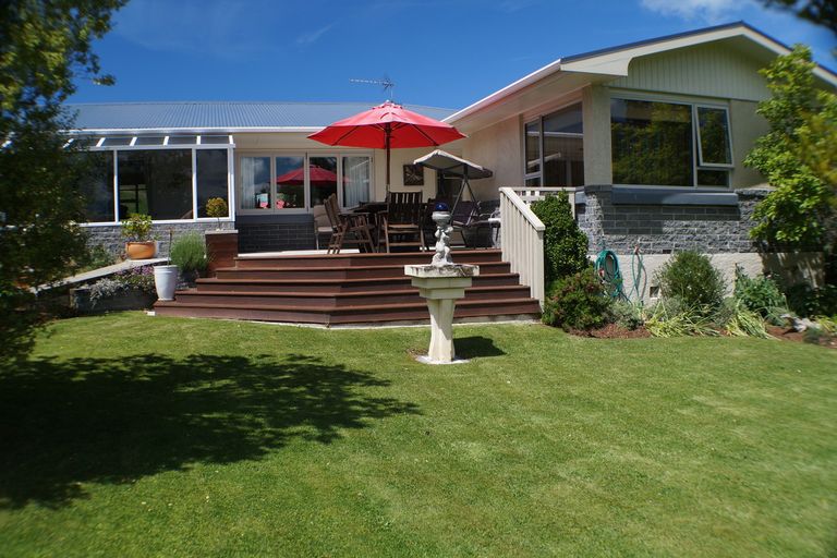Photo of property in 18 Riccarton Road East, East Taieri, Mosgiel, 9024