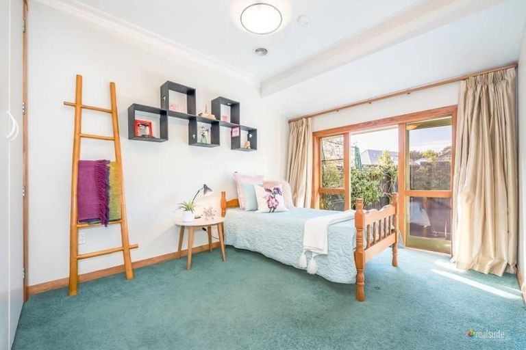 Photo of property in 33 Puriri Street, Woburn, Lower Hutt, 5010