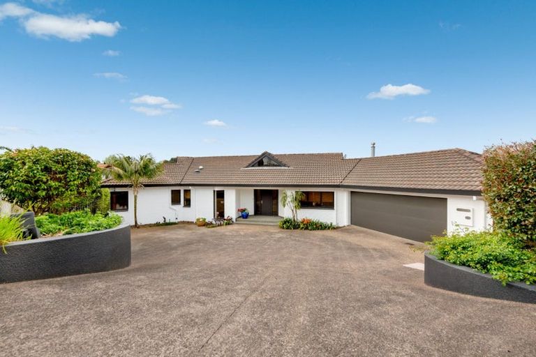 Photo of property in 16 Tainui Road, Cockle Bay, Auckland, 2014