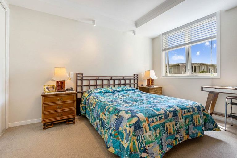 Photo of property in 87 Panorama Heights, Orewa, 0931