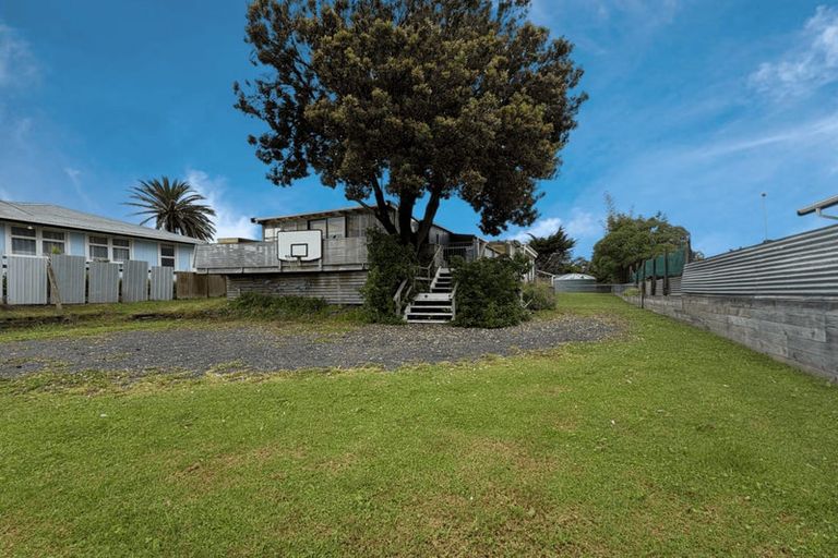 Photo of property in 84 Rua Avenue, Waitarere Beach, Levin, 5510