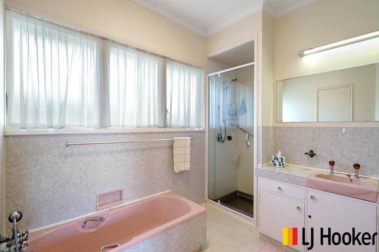 Photo of property in 7 Gibbs Crescent, Red Hill, Papakura, 2110