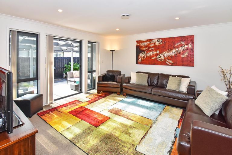 Photo of property in 24 Silkwood Crescent, Karaka, Papakura, 2113