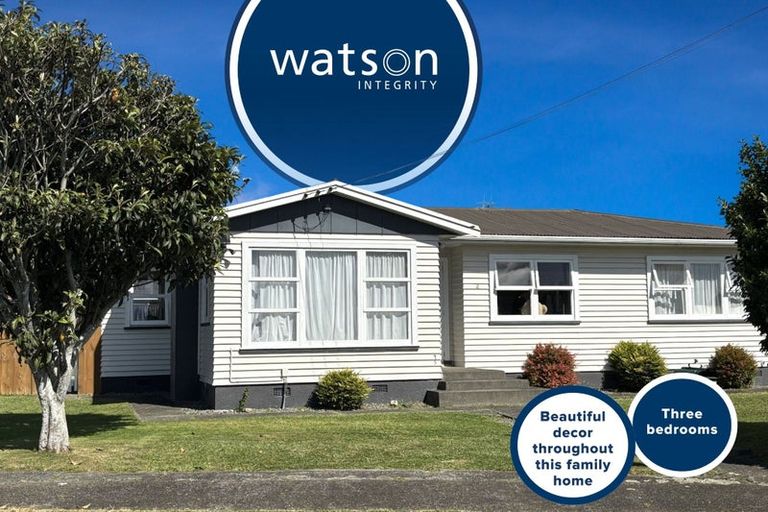 Photo of property in 2 Selwyn Street, Levin, 5510