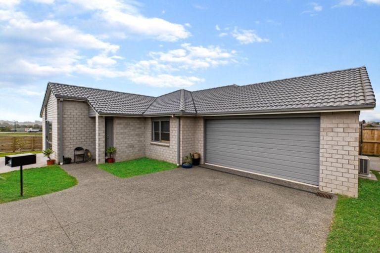 Photo of property in 95 Bert Wall Drive, Omokoroa, 3114