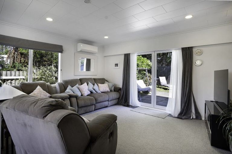 Photo of property in 7a Cotter Street, Greytown, 5712