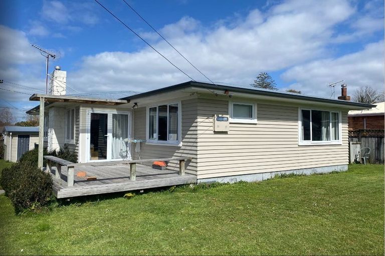 Photo of property in 83 Aurora Terrace, Hillcrest, Hamilton, 3216