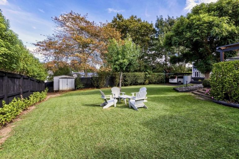 Photo of property in 54 Redlands Grove, Swanson, Auckland, 0612