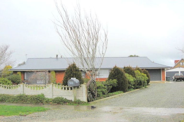 Photo of property in 50 Morton Street, Edendale, 9825