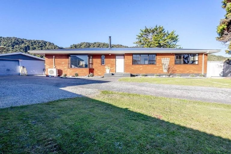 Photo of property in 5 Mitchell Place, Cobden, Greymouth, 7802