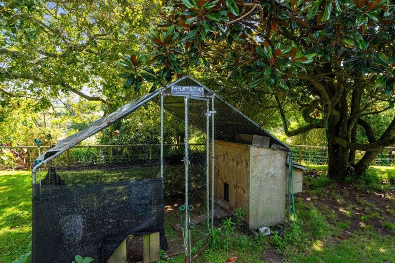 Photo of property in 115 Alfred Road, Egmont Village, New Plymouth, 4371