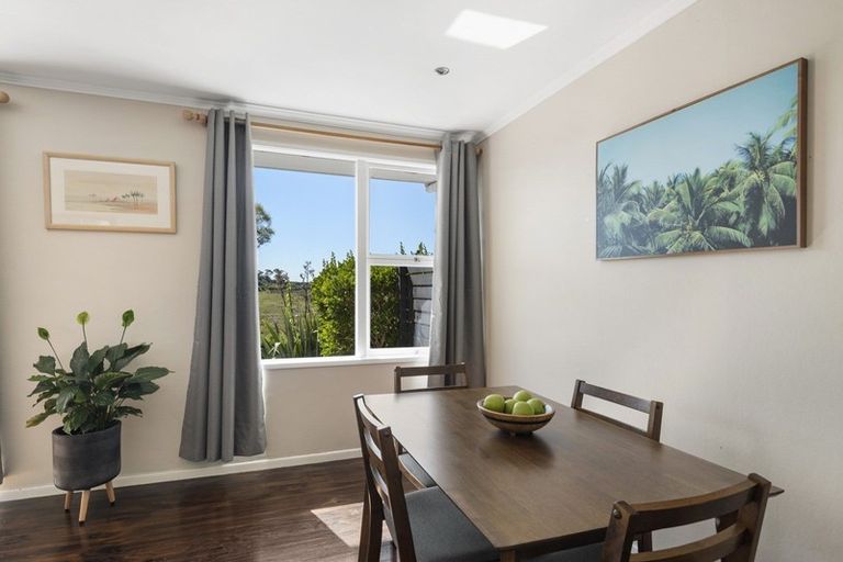 Photo of property in 1/39 St Peters Street, Northcote, Auckland, 0627