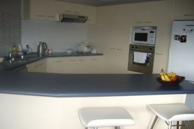 Photo of property in 9 Fleetwood Drive, Henderson, Auckland, 0612