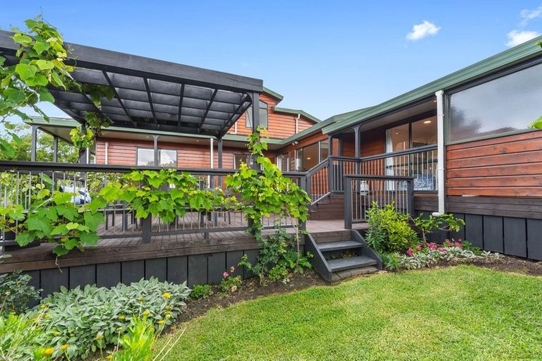 Photo of property in 78 Matija Place, Red Beach, 0932